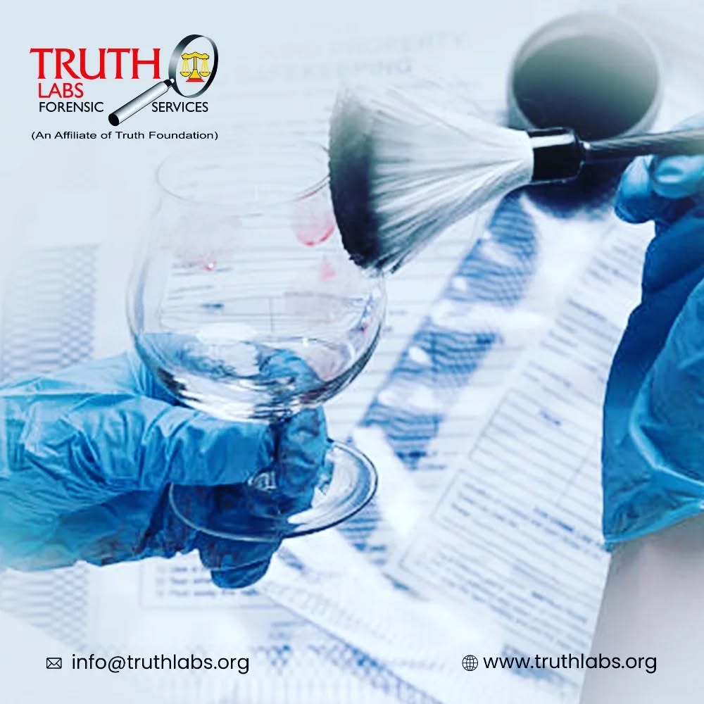 How fingerprints form and are discernible on glass